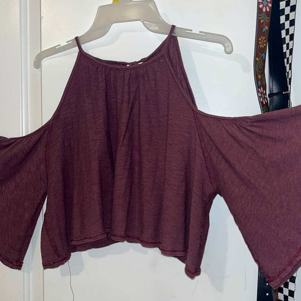 Cold shoulder, burgundy, small/ medium